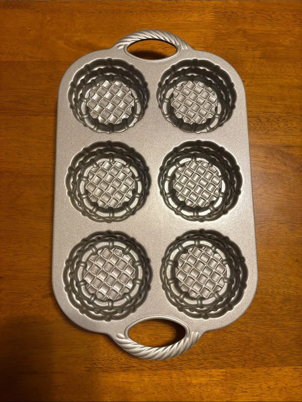 Nordic Ware Silver Shortcake Basket Pan - 6-Cup Mold